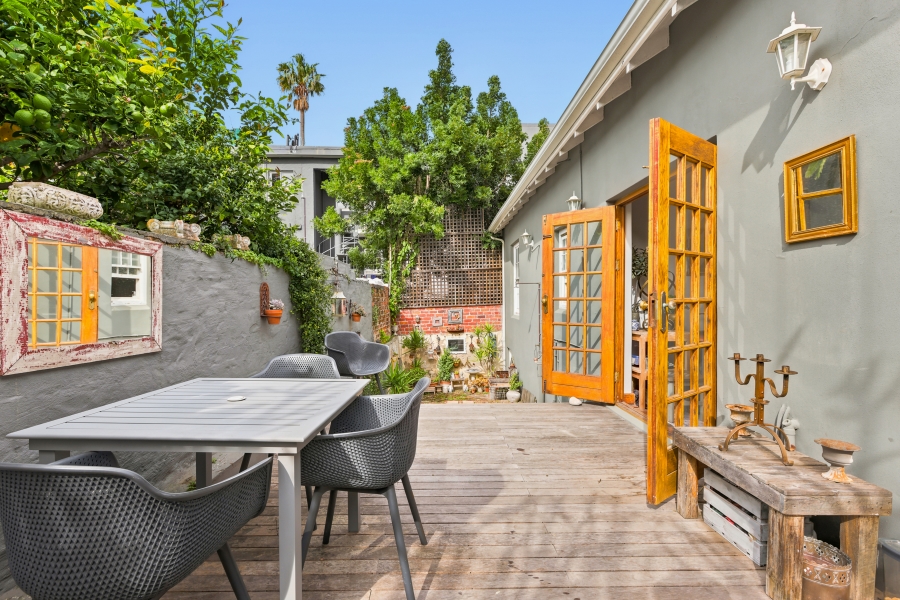 2 Bedroom Property for Sale in Tamboerskloof Western Cape